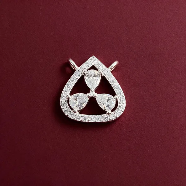 Silver_Crystal_Motif_Pendant_For_Women