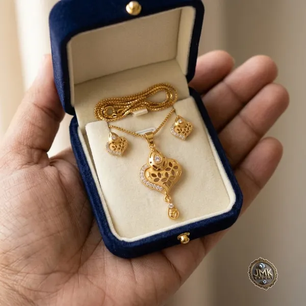 Gold-Tone_Pendant_Necklace_And_Earrings_Set_for_Women