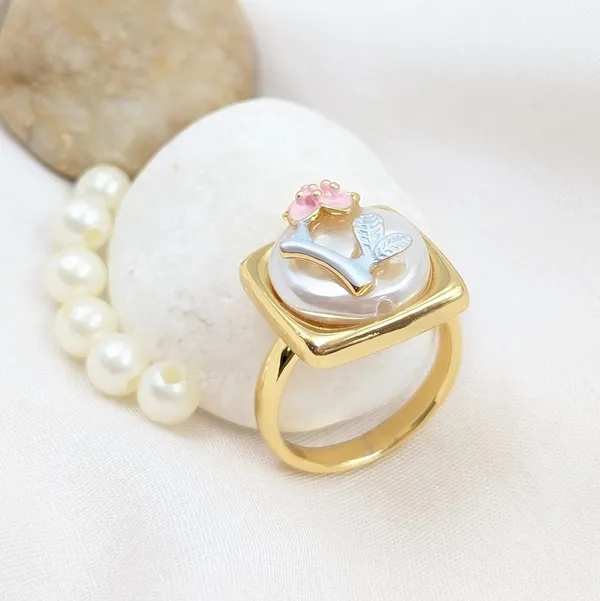 Gold_Tone_Floral_Statement_Ring_for_Women
