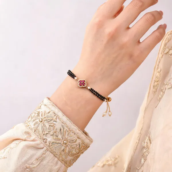 Black_Gold_Alloy_Beaded_Pearl_Adjustable_Bracelet_For_Women