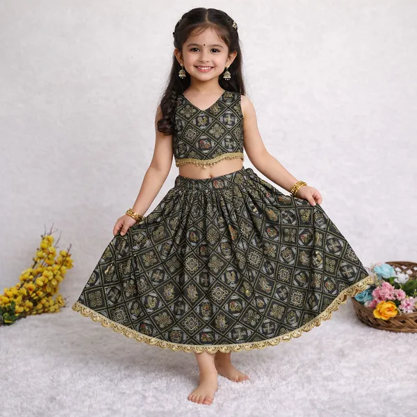 Black_Rayon_Flared_Lehenga_Choli_Set_For_Girls