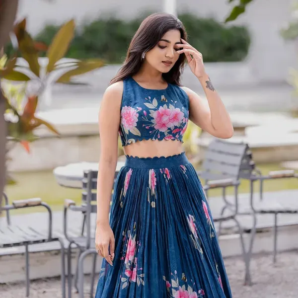 Navy_Blue_Georgette_Floral_Print_Sleeveless_Crop_Top_Lehenga_Set_For_Women