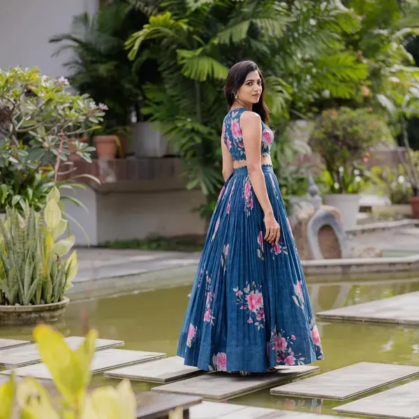 Navy_Blue_Georgette_Floral_Print_Sleeveless_Crop_Top_Lehenga_Set_For_Women