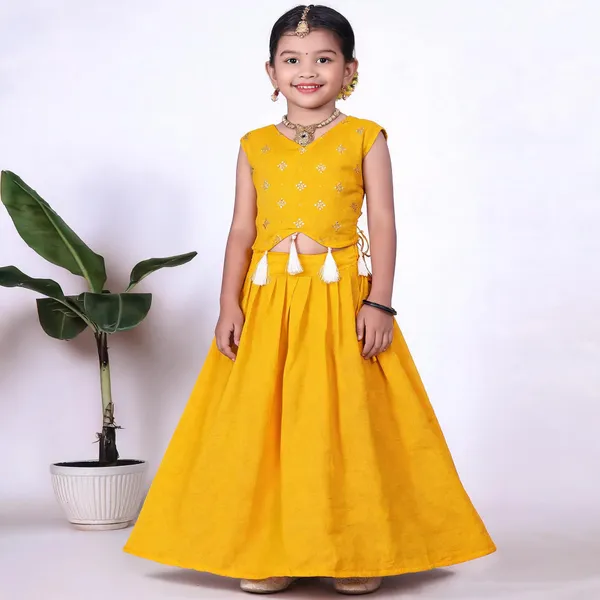 Yellow_Rayon_Ethnic_Sleeveless_Lehenga_Choli_Set_For_Girls
