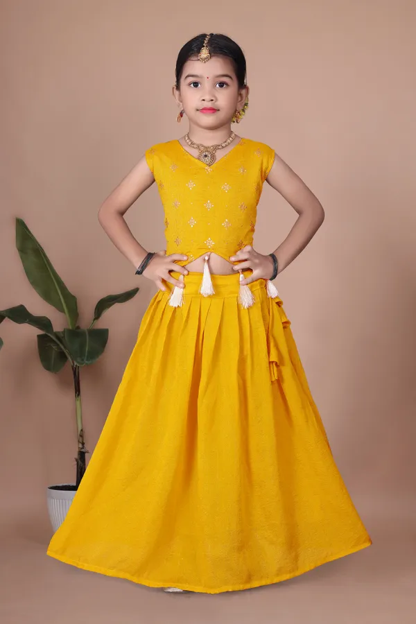 Yellow_Rayon_Ethnic_Sleeveless_Lehenga_Choli_Set_For_Girls
