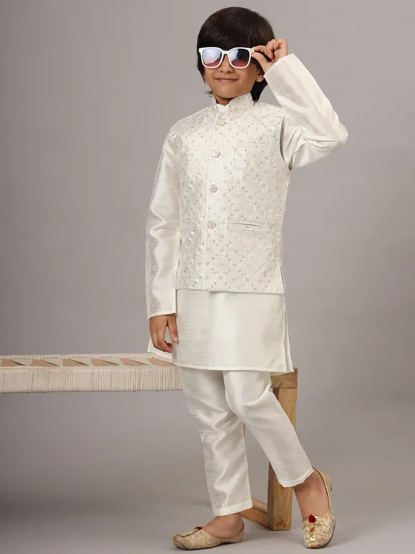 Boys_Off_White_Kurta_Set_With_Embroidered_Nehru_Jacket_White