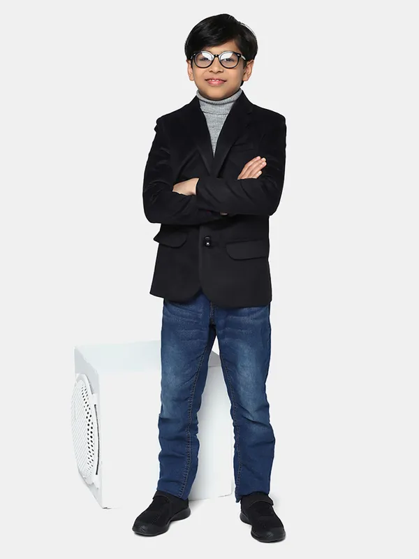 Kids_Black_Velvet_Blazer_Black