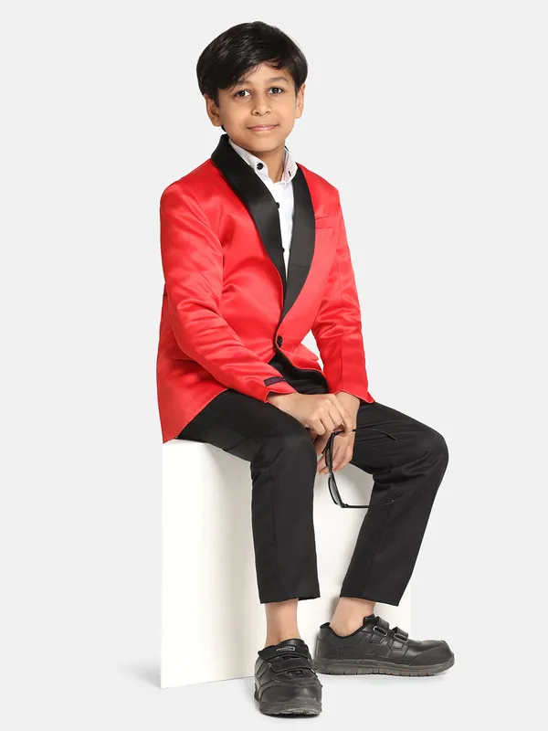 Boys_Red_Tuxedo_Red