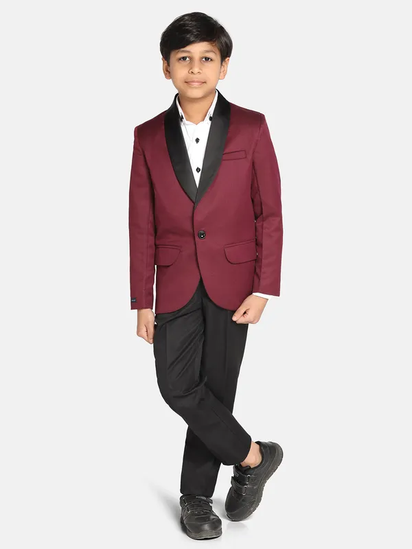 Boys_Maroon_Tuxedo_Maroon