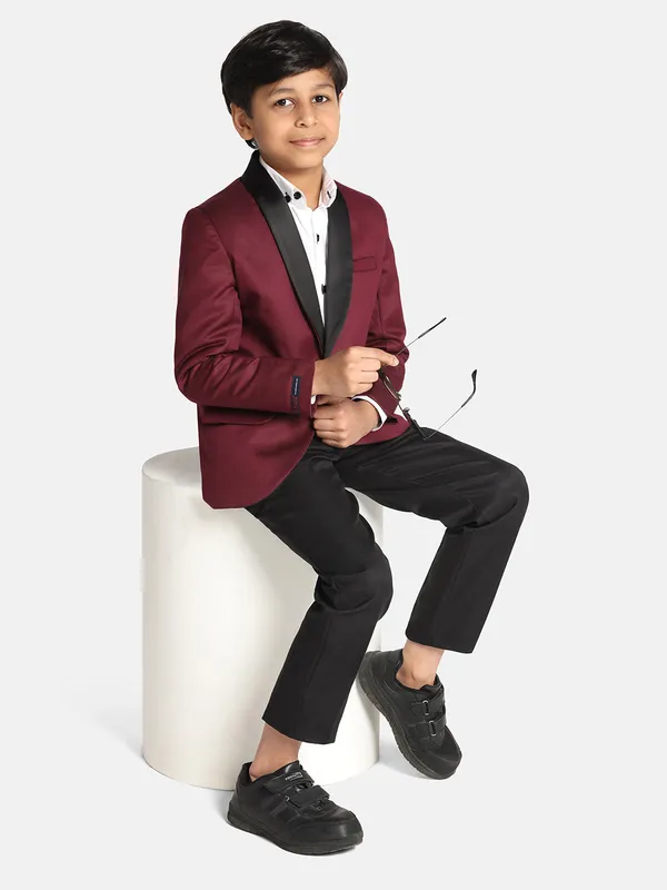 Boys_Maroon_Tuxedo_Maroon