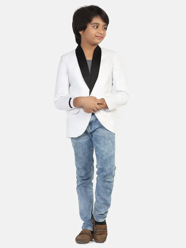 Boys_White_Tuxedo_Blazer_White