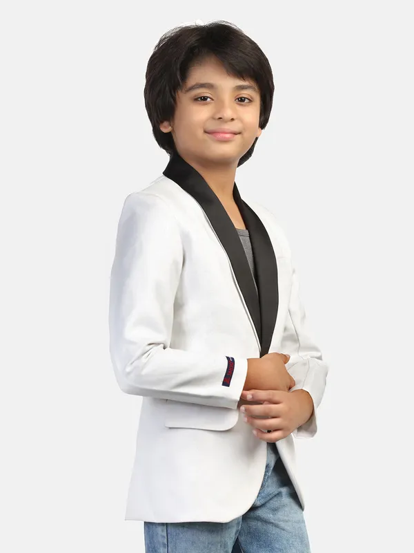 Boys_White_Tuxedo_Blazer_White