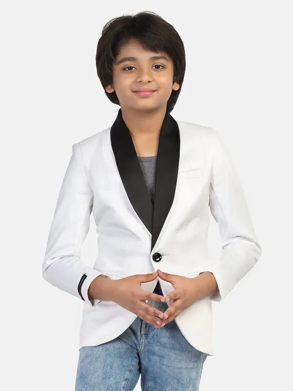 Boys_White_Tuxedo_Blazer_White