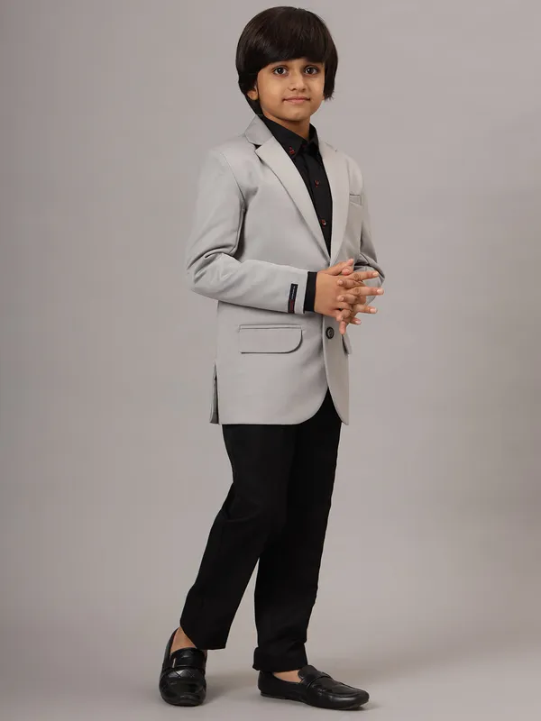 Kids_Blazer_Suit_Set_Light_Grey