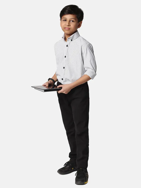Kids_White_Striped_Shirt_White