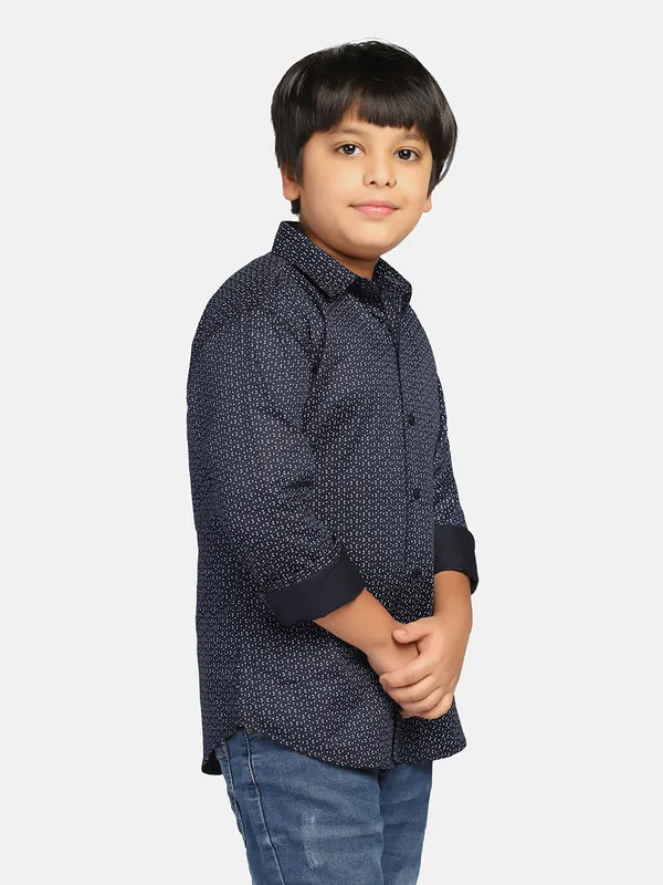Kids_Blue_Shirt_Blue