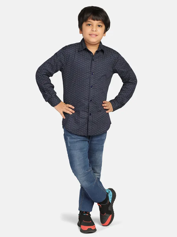 Kids_Blue_Shirt_Blue