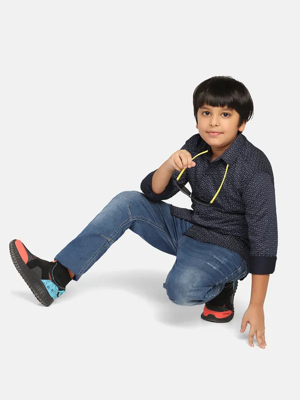 Kids_Blue_Shirt_Blue