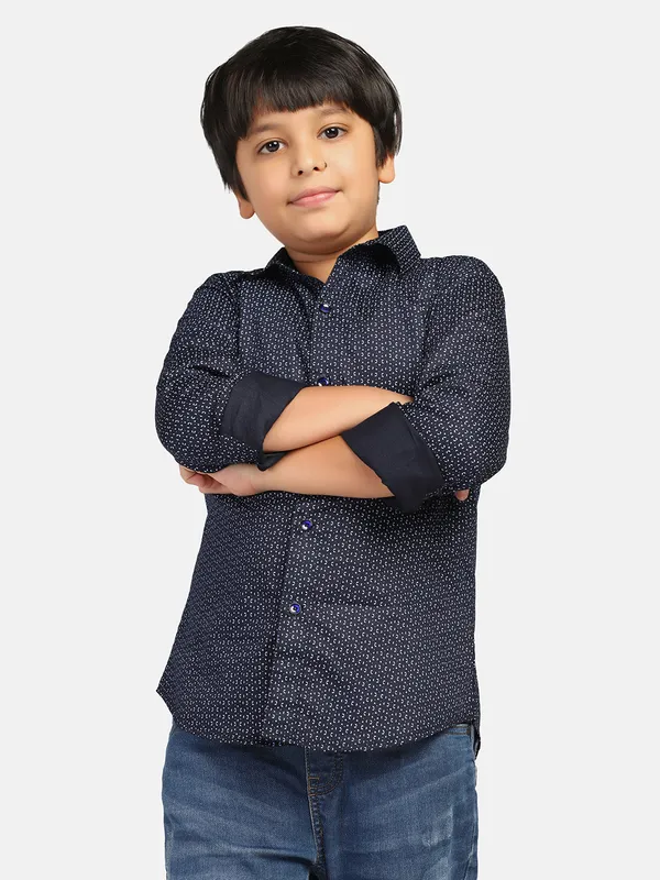 Kids_Blue_Shirt_Blue