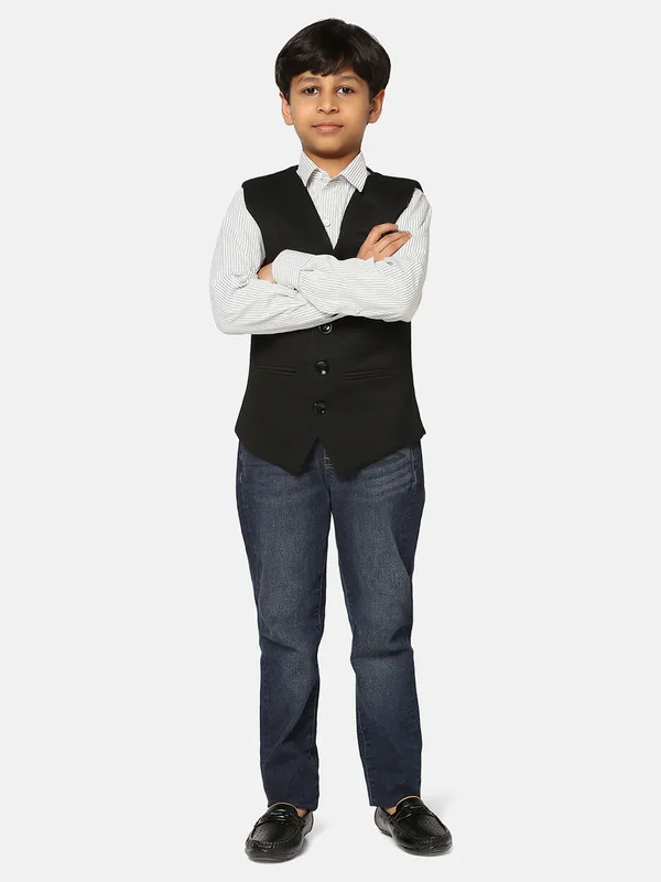 Boys_Black_Textured_Waistcoat_Black