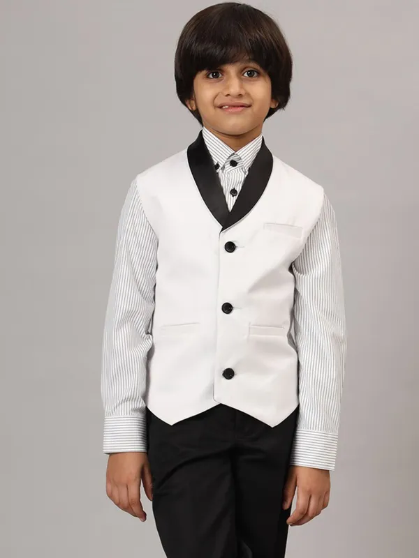 Boys_White_Tuxedo_Waistcoat_White