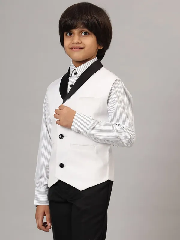 Boys_White_Tuxedo_Waistcoat_White