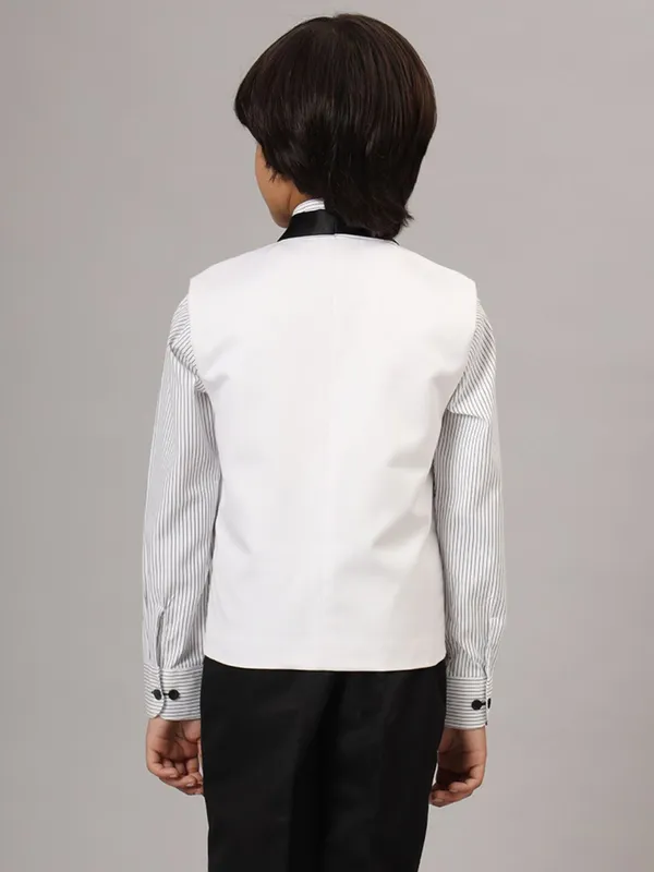 Boys_White_Tuxedo_Waistcoat_White