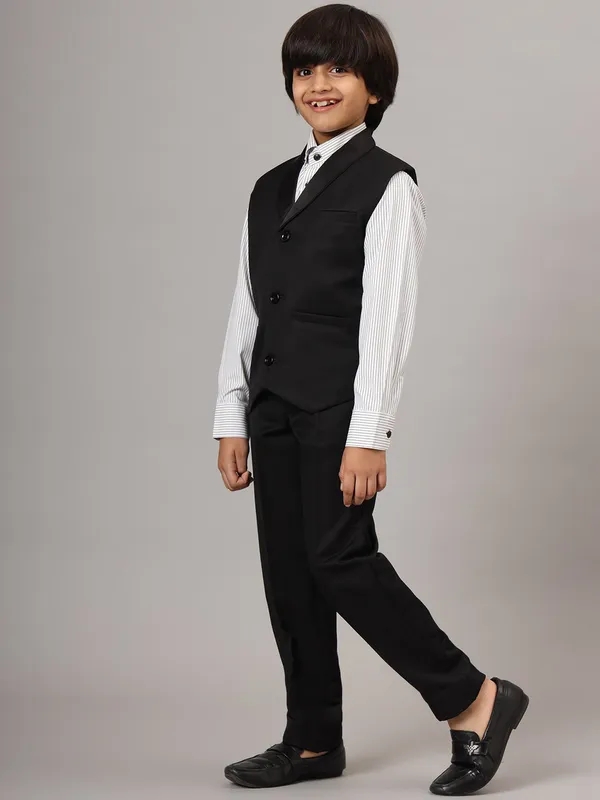 Boys_Black_Tuxedo_Waistcoat_Black