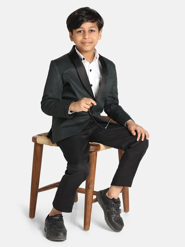 Boys_Dark_Green_Tuxedo_Suit_Set_Green