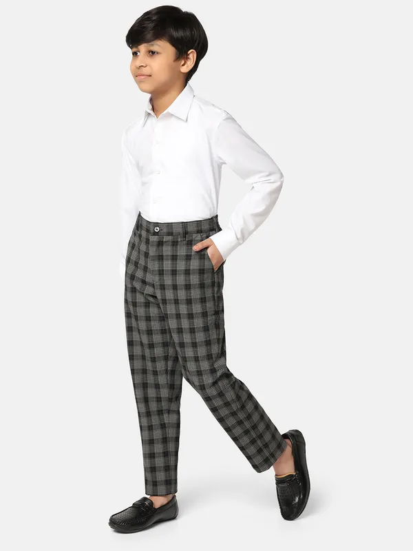 Boys_Black_3_Piece_Set_With_Tie_Black