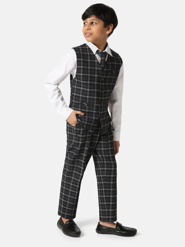 Boys_Black_Checks_3_Piece_Set_With_Tie_Black