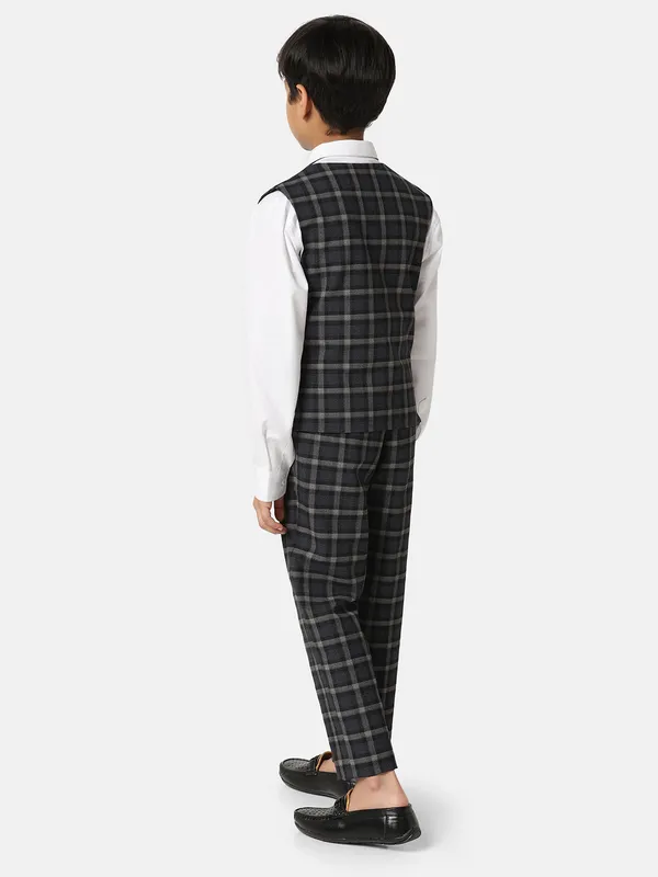 Boys_Black_Checks_3_Piece_Set_With_Tie_Black