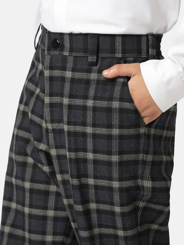 Boys_Black_Checks_3_Piece_Set_With_Tie_Black