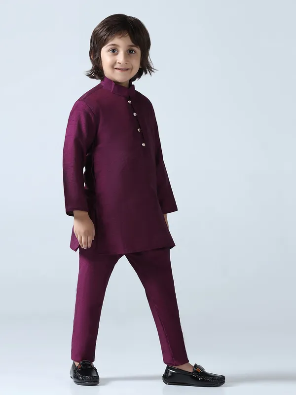 Boys_Dupion_Silk_Straight_Kurta_With_Trousers