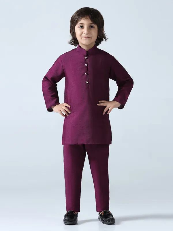 Boys_Dupion_Silk_Straight_Kurta_With_Trousers