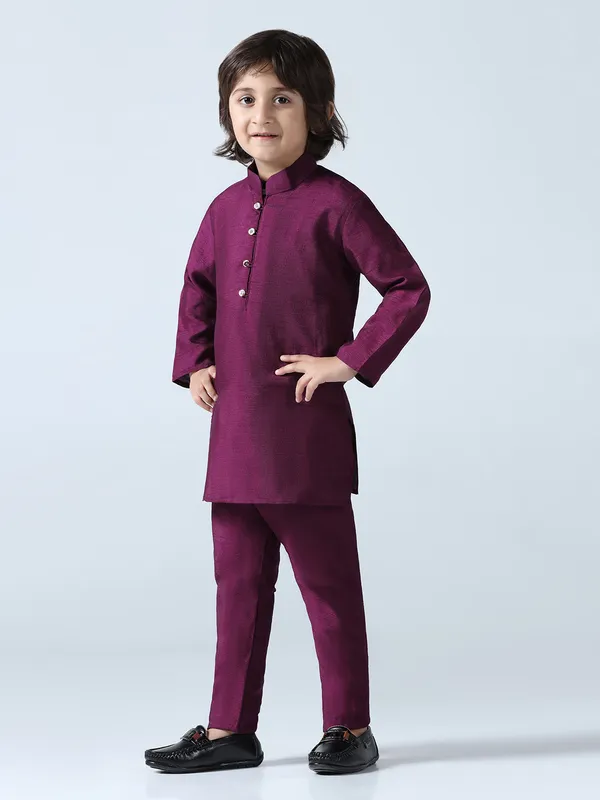Boys_Dupion_Silk_Straight_Kurta_With_Trousers