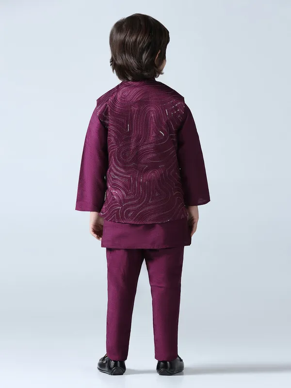 Boy_Wine_Embroided_Jakcet_Kurta_Set