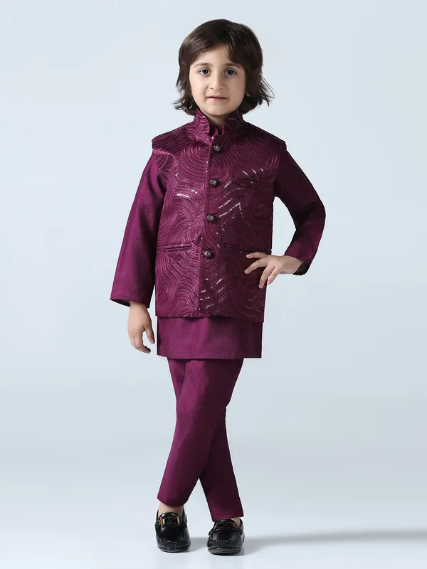 Boy_Wine_Embroided_Jakcet_Kurta_Set