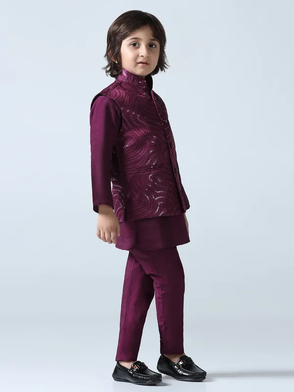 Boy_Wine_Embroided_Jakcet_Kurta_Set