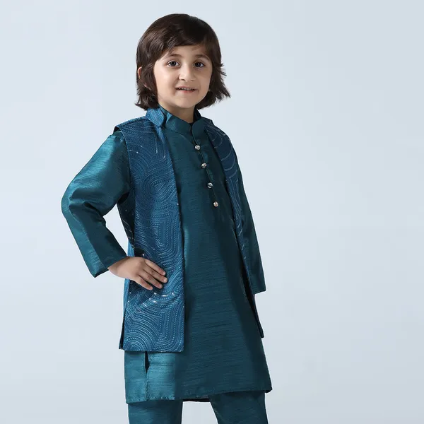 Boy_Turquoish_Embroided_Shrug_With_Kurta_Set