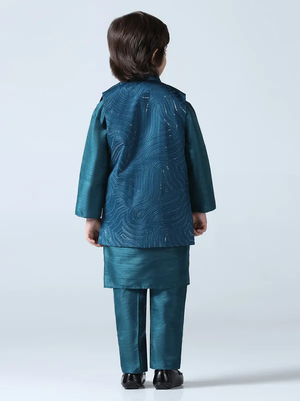 Boy_Turquoish_Embroided_Shrug_With_Kurta_Set