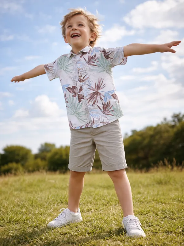Boys_White_Printed_Shirt