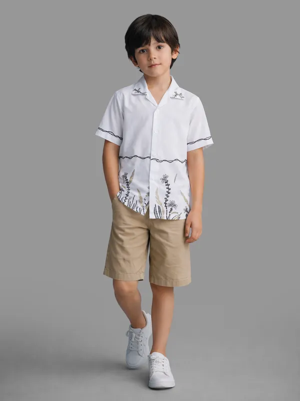 Boy_White_Printed_Shirt