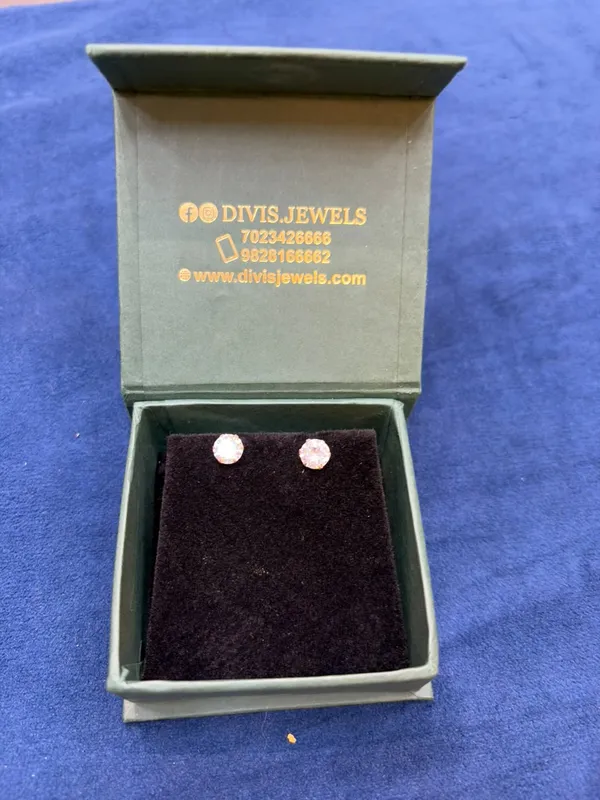 Silver_925_Round_Stud_Earrings_For_Women