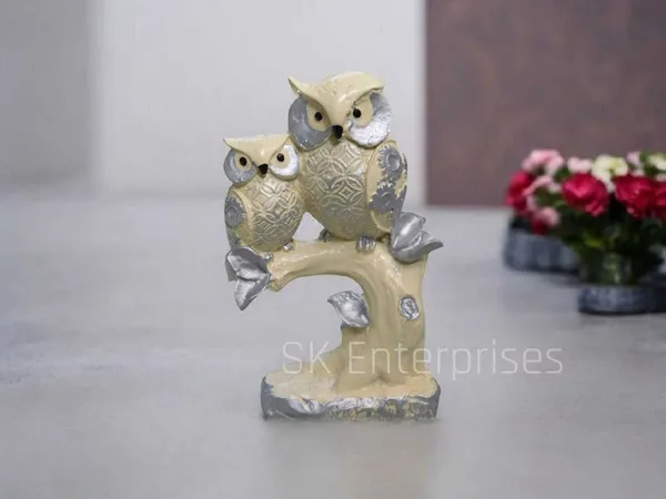 SKHOMES_Owl_pair_Home_Decor_Showpiece_Decorative_Showpiece__-__24_cm_(Resin,_White)