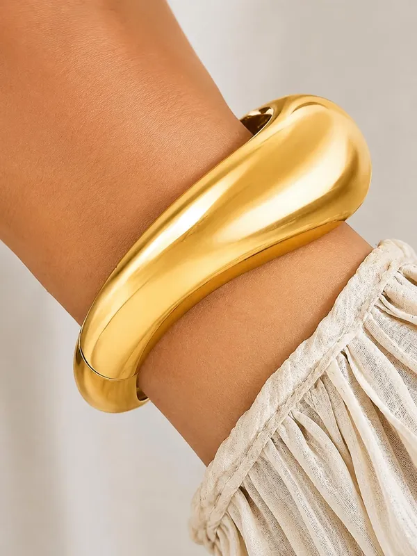 Oval_Cuff_Bracelet_For_Women