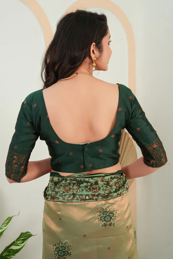 Olive_Gold_Bottle_Green_Jacquard_Silk_Saree_With_Traditional_Woven_Border_Default_Title