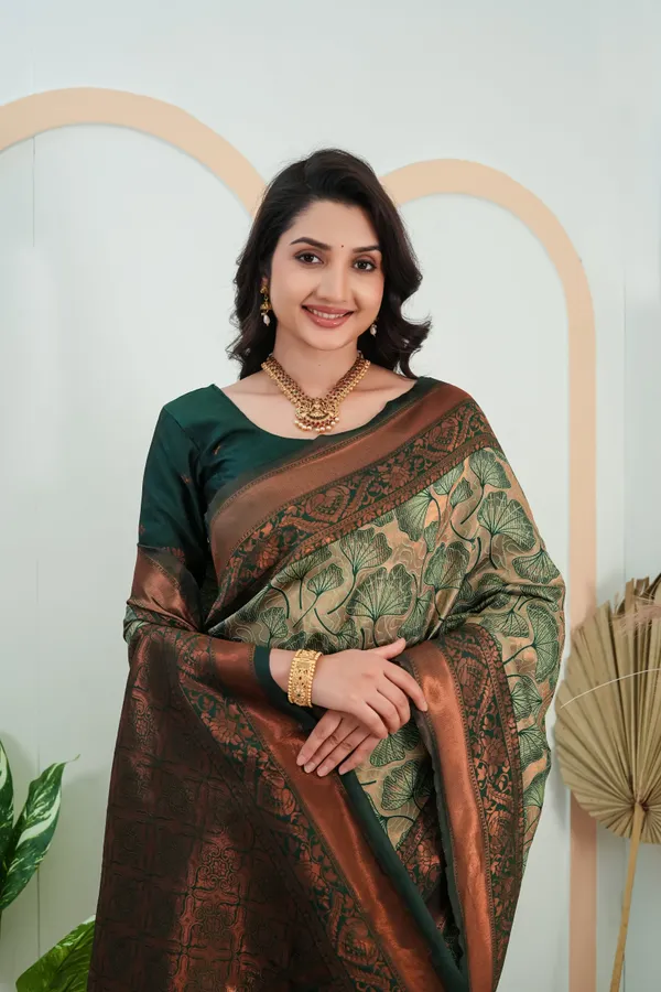 Bottle_Green_Jacquard_Flower_Motif_Silk_Saree_Default_Title