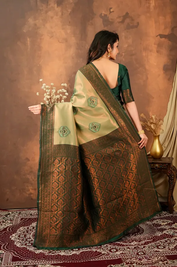 Olive_Green_Deep_Forest_Jacquard_Silk_Saree_With_Antique_Zari_Pallu_Default_Title