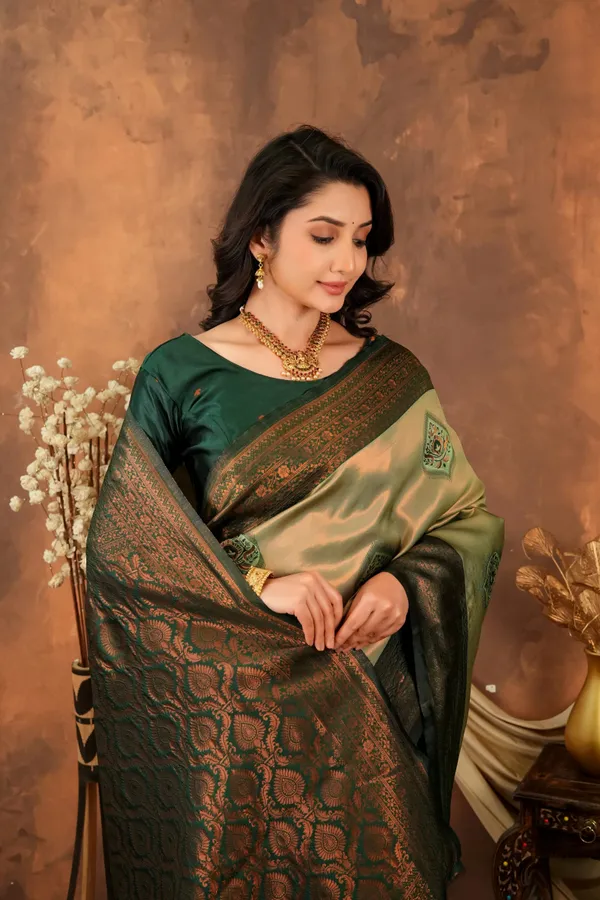 Olive_Green_Deep_Forest_Jacquard_Silk_Saree_With_Antique_Zari_Pallu_Default_Title